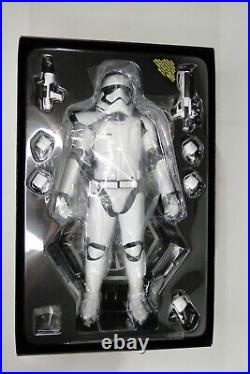 Hot Toys 1/6 Scale Star Wars TFA First Order Stormtrooper Squad Leader MMS316