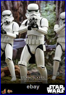 Hot Toys Star Wars MMS736 Classic Stormtrooper Death Star Environment 1/6 Figure