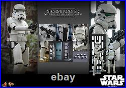 Hot Toys Star Wars MMS736 Classic Stormtrooper Death Star Environment 1/6 Figure