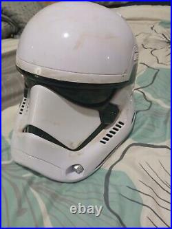 Star Wars The Force Awakens Adult Stormtrooper 2piece Helmet (Battle Worn)